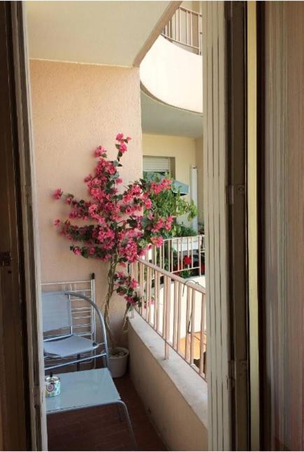 Studios A Golfe Juan Exterior photo